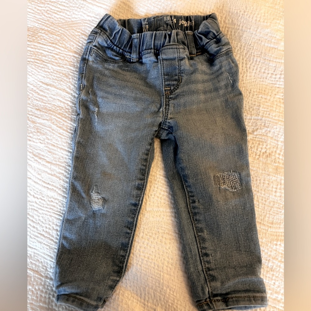 Baby gap denim jeggings for infant girl in perfect condition -size 18-24mo